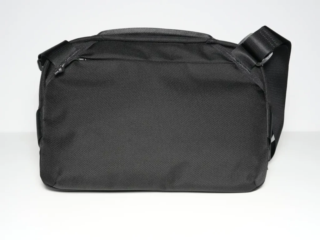 Aer 21074 Day Sling 4 Maxの背面
