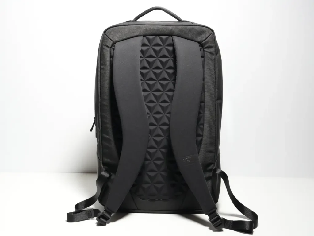 The North Face Shuttle Lite NM62616の外観