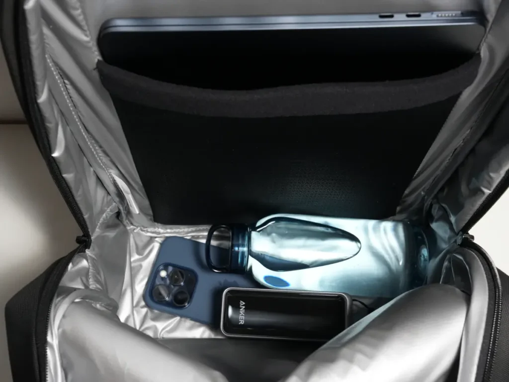 The North Face Shuttle Lite NM62616の気になるところ。ドリンクホルダーがない