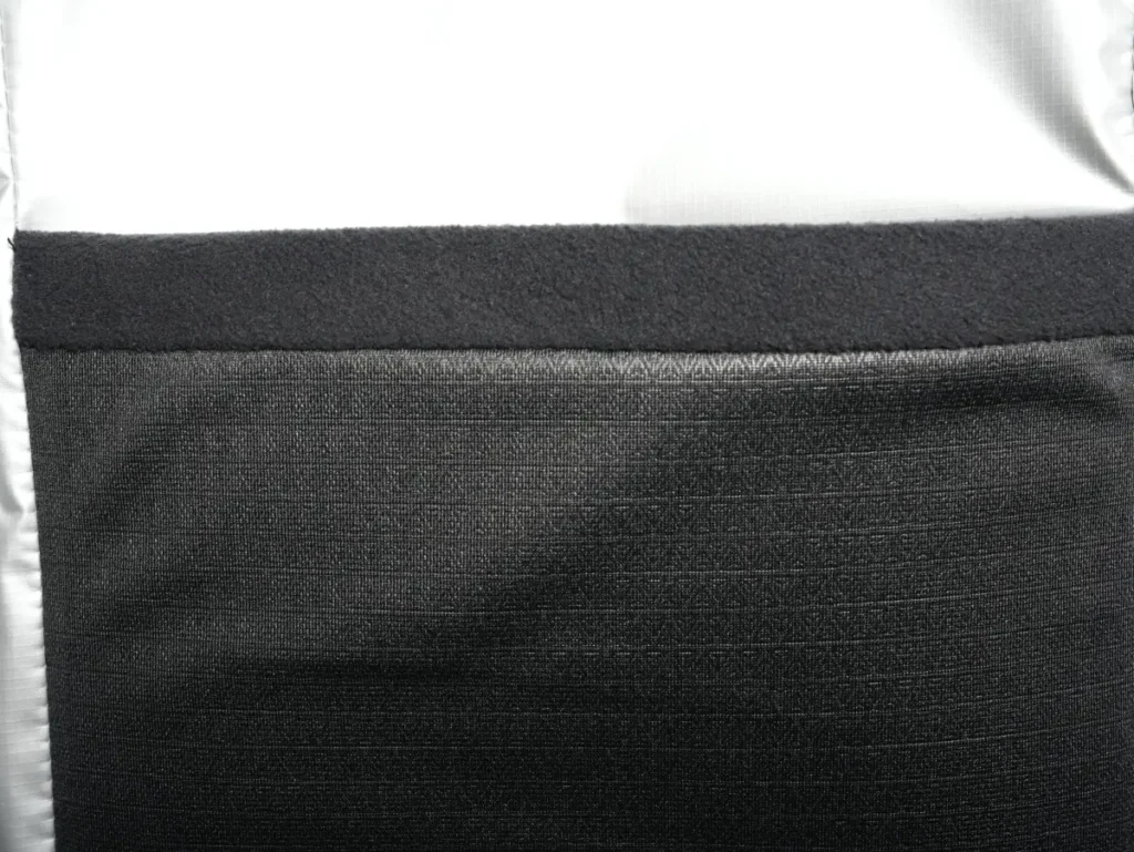 The North Face Shuttle Lite NM62616のメインコンパートメントのPCスリーブ