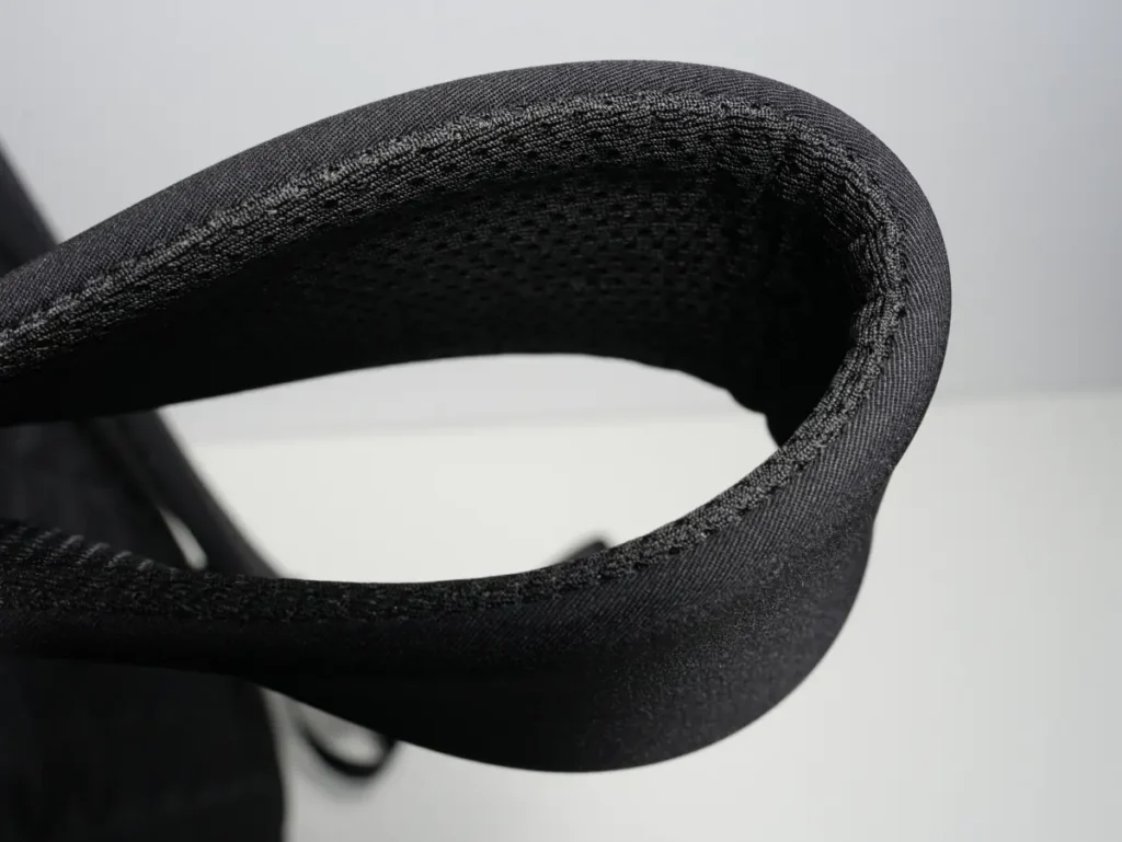 The North Face Shuttle Lite NM62616のショルダーハーネスの柔軟性