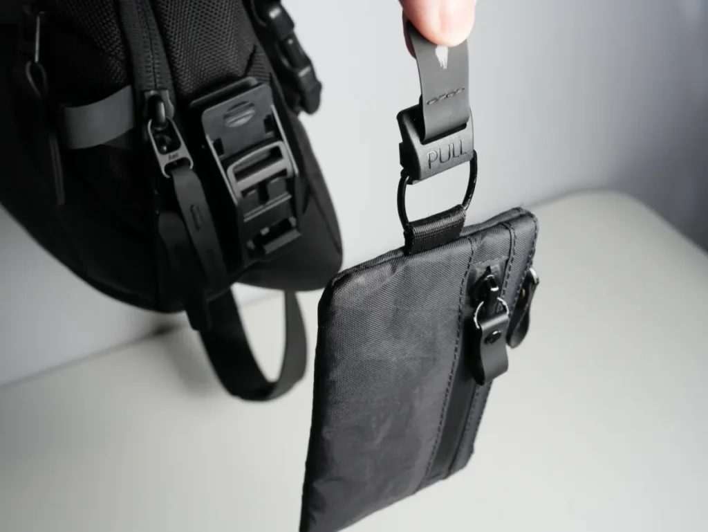 ALPAKAのHUB KEYCHAIN